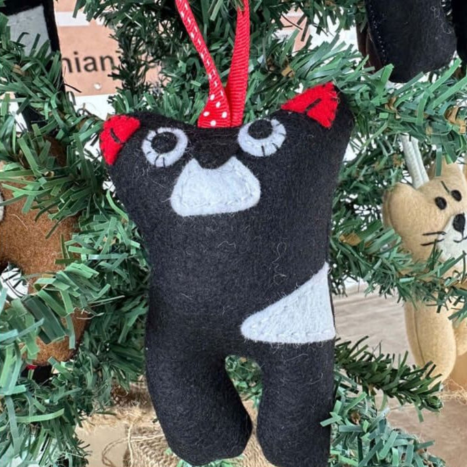 Tasmanian Devil Christmas decorationTasmanian Devil christmas decoration, handmade in Tasmania made from wool felt. Perfect addition to your Australian holiday decor! Tassie Devil decoration onlyTasmanian Softies